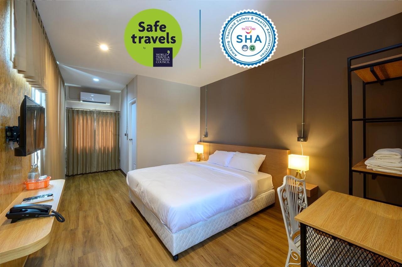 Grand Hotel Buriram Buri Ram Quarto foto