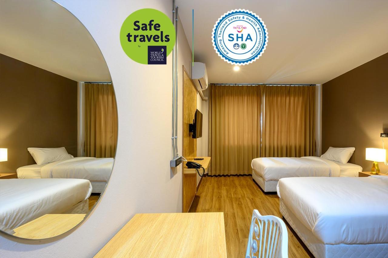 Grand Hotel Buriram Buri Ram Quarto foto